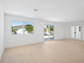 5621 NE 16th Ave, Fort Lauderdale FL 33334