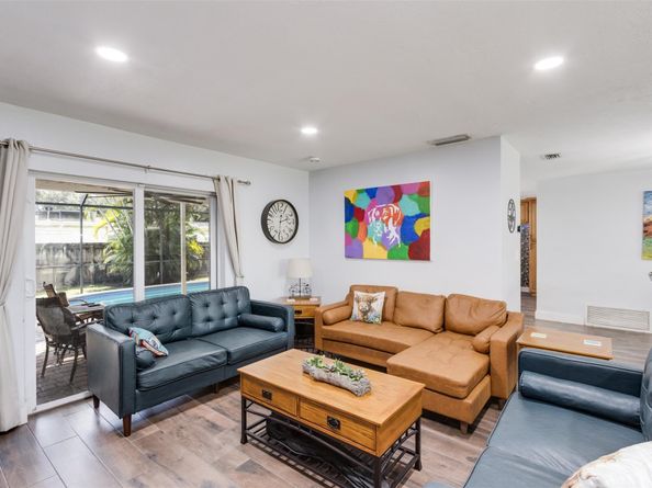 8880 SW 49th St, Cooper City FL 33328