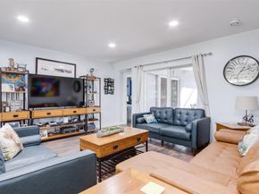 8880 SW 49th St, Cooper City FL 33328