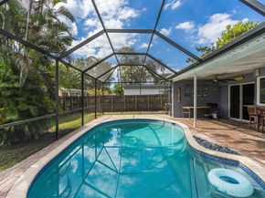 8880 SW 49th St, Cooper City FL 33328