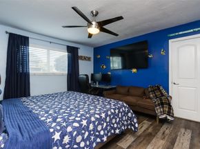 8880 SW 49th St, Cooper City FL 33328