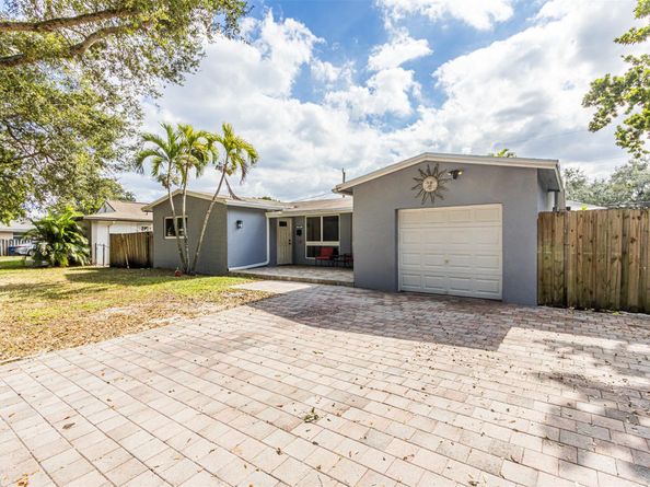 8880 SW 49th St, Cooper City FL 33328