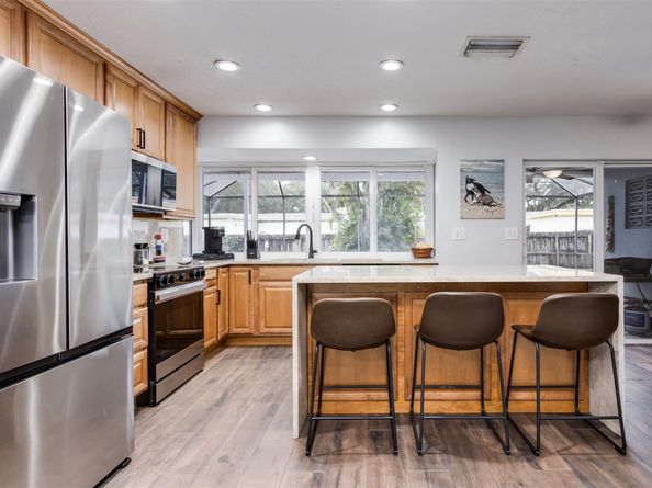 8880 SW 49th St, Cooper City FL 33328