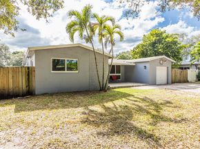 8880 SW 49th St, Cooper City FL 33328
