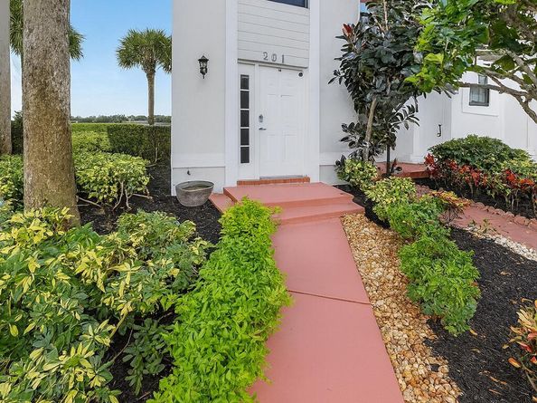 10920 Lakemore Lane 201, Boca Raton FL 33498