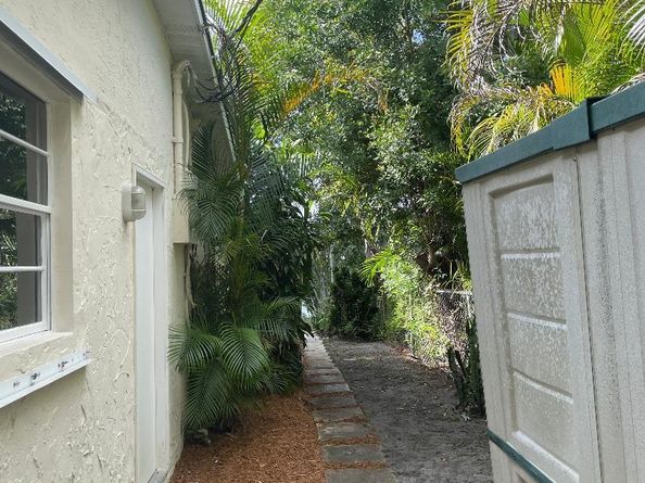 1925 NW 62nd Ter, Margate FL 33063