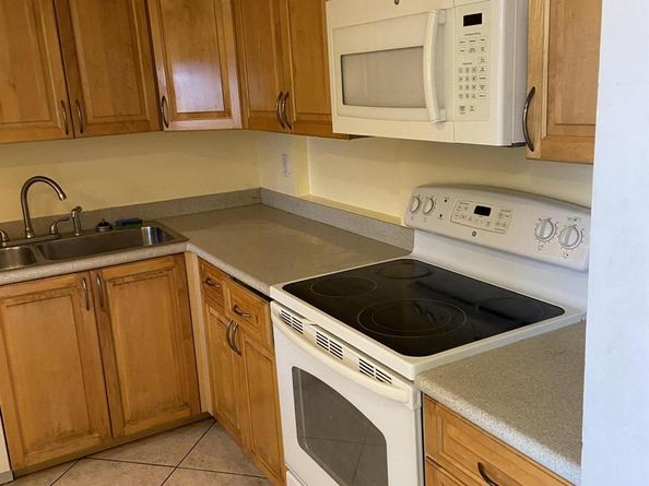 3090 Holiday Springs Boulevard 310, Margate FL 33063