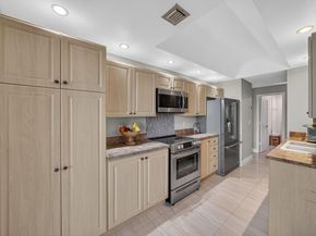 7472 La Paz Boulevard 109, Boca Raton FL 33433