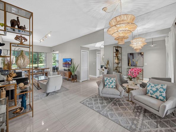 7472 La Paz Boulevard 109, Boca Raton FL 33433