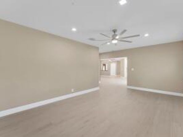 2070 NE 27th Street, Lighthouse Point FL 33064