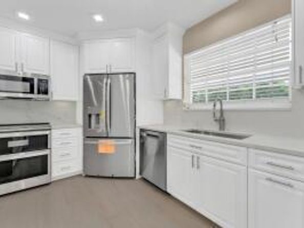 2070 NE 27th Street, Lighthouse Point FL 33064