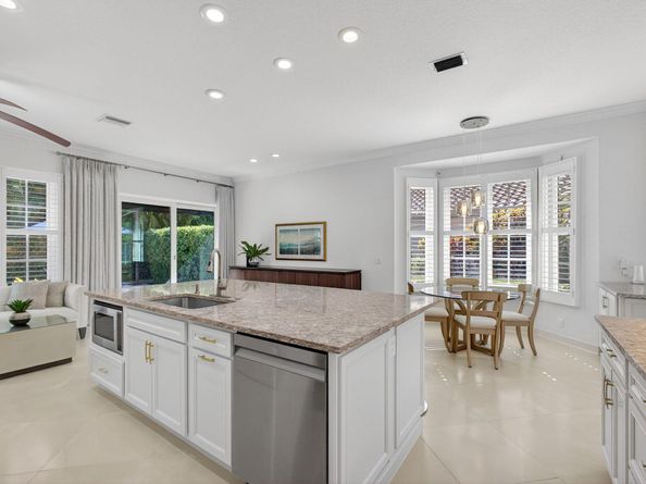 934 Augusta Pointe Drive, Palm Beach Gardens FL 33418