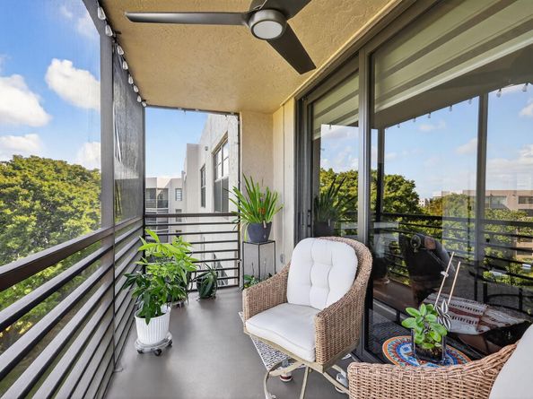 1000 Colony Point Cir 501, Pembroke Pines FL 33026