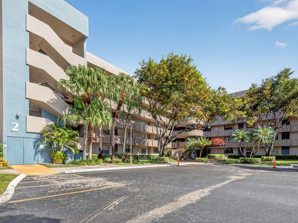 1000 Colony Point Cir 501, Pembroke Pines FL 33026