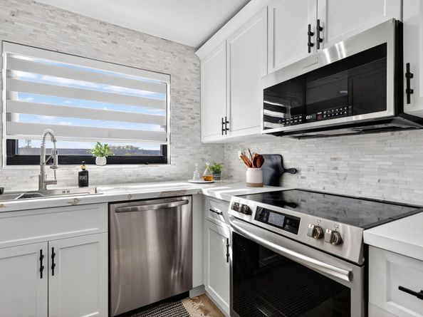 1000 Colony Point Cir 501, Pembroke Pines FL 33026