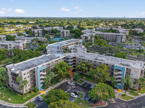 1000 Colony Point Cir 501, Pembroke Pines FL 33026