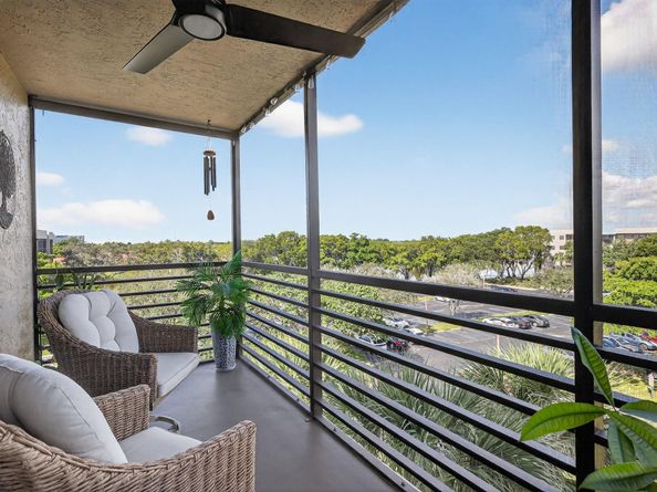 1000 Colony Point Cir 501, Pembroke Pines FL 33026