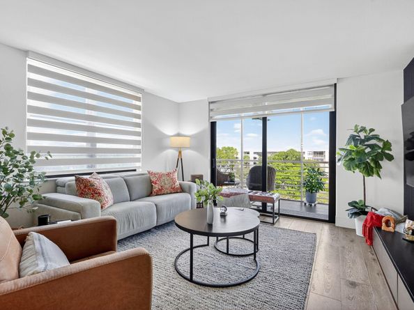 1000 Colony Point Cir 501, Pembroke Pines FL 33026