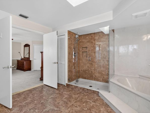 315 Deer Creek Lakeside Way 315, Deerfield Beach FL 33442