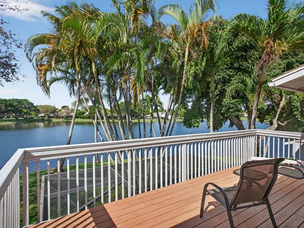 315 Deer Creek Lakeside Way 315, Deerfield Beach FL 33442