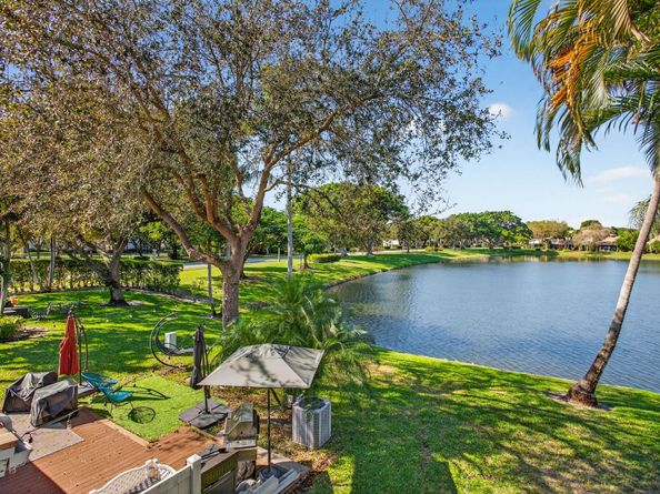 315 Deer Creek Lakeside Way 315, Deerfield Beach FL 33442