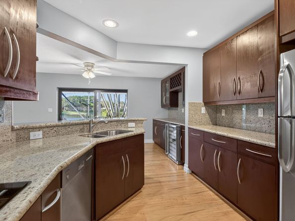 315 Deer Creek Lakeside Way 315, Deerfield Beach FL 33442