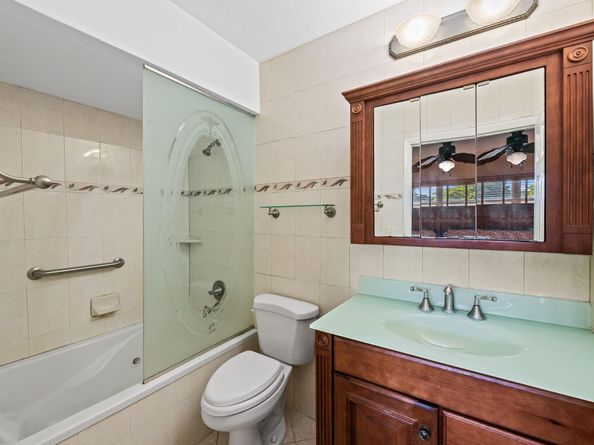 5151 W Oakland Park Blvd 309, Lauderdale Lakes FL 33313