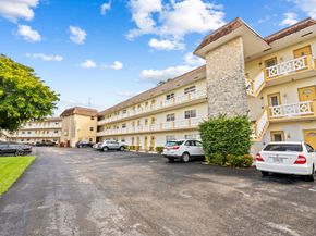 5151 W Oakland Park Blvd 309, Lauderdale Lakes FL 33313