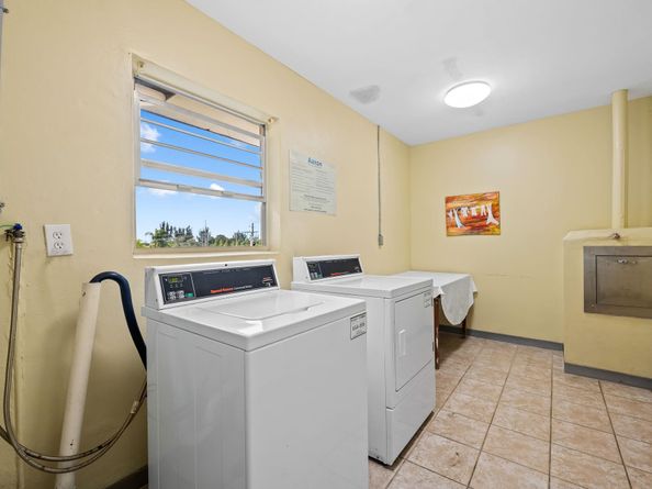 5151 W Oakland Park Blvd 309, Lauderdale Lakes FL 33313