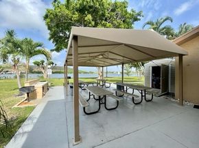 4570 NW 18th Avenue 609, Deerfield Beach FL 33064