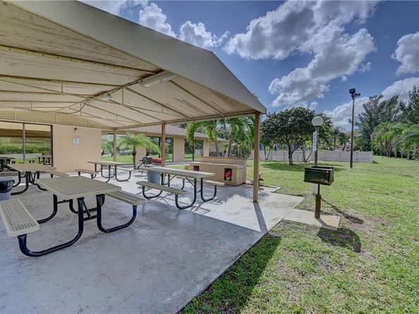 4570 NW 18th Avenue 609, Deerfield Beach FL 33064