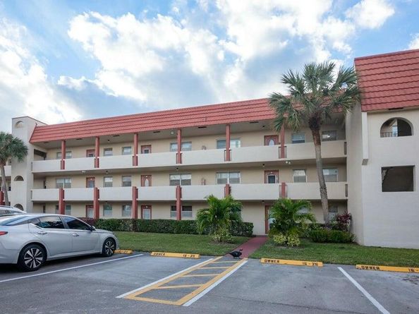 3091 E Sun Sunrise Lakes Drive E 207, Sunrise FL 33322