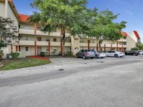 3091 E Sun Sunrise Lakes Drive E 207, Sunrise FL 33322