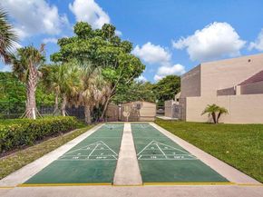 3091 E Sun Sunrise Lakes Drive E 207, Sunrise FL 33322