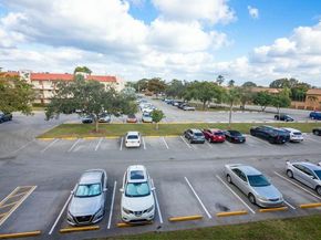 3091 E Sun Sunrise Lakes Drive E 207, Sunrise FL 33322