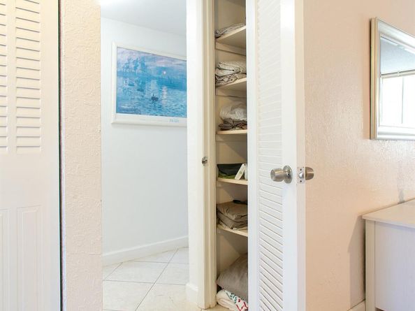 3091 E Sun Sunrise Lakes Drive E 207, Sunrise FL 33322