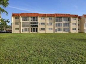 3091 E Sun Sunrise Lakes Drive E 207, Sunrise FL 33322