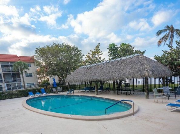 3091 E Sun Sunrise Lakes Drive E 207, Sunrise FL 33322