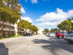 3091 E Sun Sunrise Lakes Drive E 207, Sunrise FL 33322