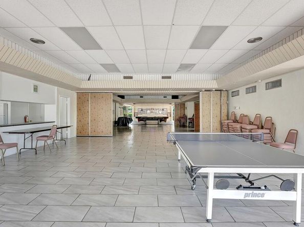 3091 E Sun Sunrise Lakes Drive E 207, Sunrise FL 33322