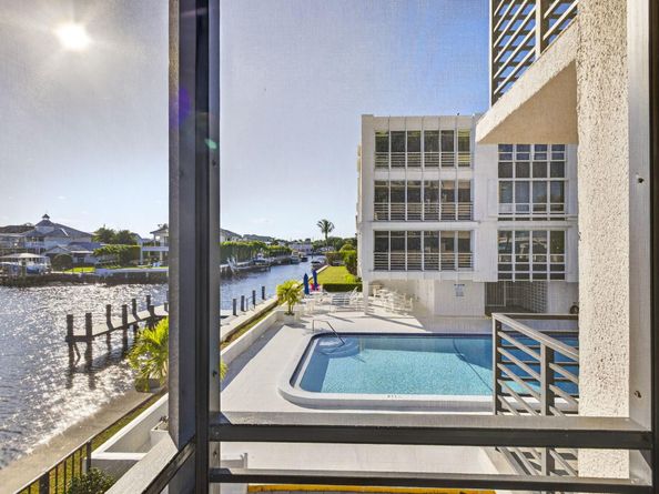 900 NE Spanish River Boulevard 2w, Boca Raton FL 33431