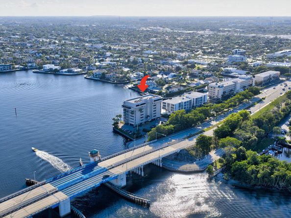 900 NE Spanish River Boulevard 2w, Boca Raton FL 33431