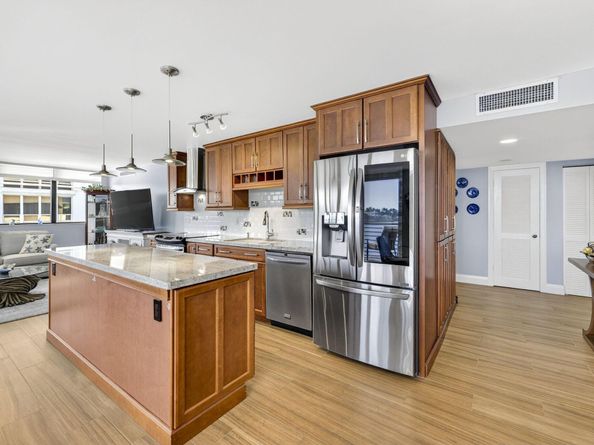 900 NE Spanish River Boulevard 2w, Boca Raton FL 33431