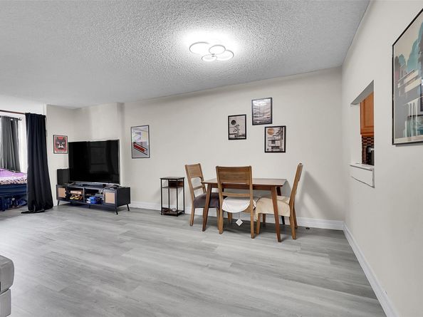 1000 Parkview Dr 306, Hallandale Beach FL 33009