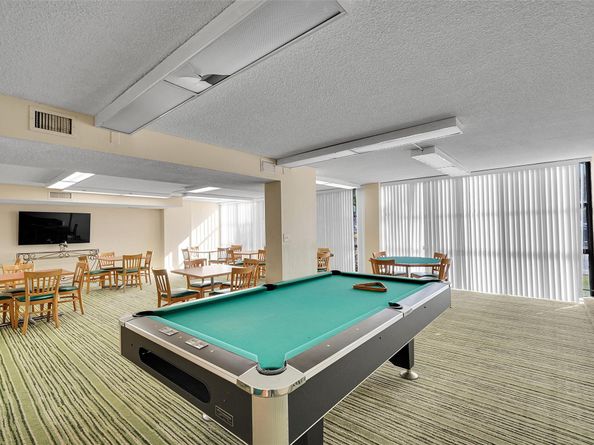 1000 Parkview Dr 306, Hallandale Beach FL 33009