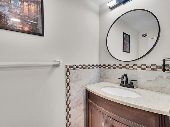 1000 Parkview Dr 306, Hallandale Beach FL 33009