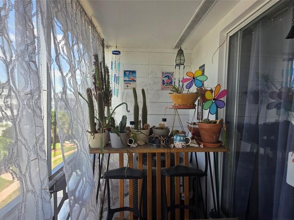 15610 NE 6th Ave 36D, Miami FL 33162