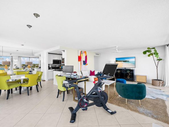 899 Jeffery Street 614, Boca Raton FL 33487