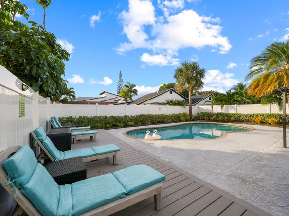 15881 SW 8th Avenue, Delray Beach FL 33444