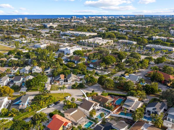 15881 SW 8th Avenue, Delray Beach FL 33444